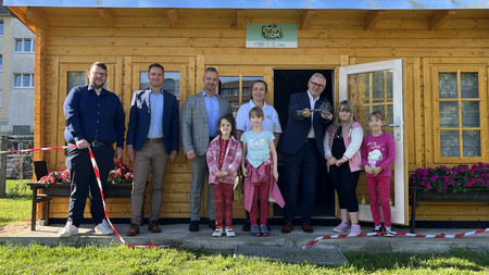 Staatssekretär Ude bei der Eröffnung eines REVIERPIONIER-Projektes in Köthen.