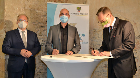 Unterzeichnung einer Kooperationsvereinbarung durch Ministerpräsident Dr. Reiner haseloff