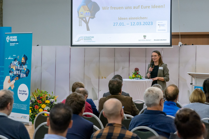 Dr. Franziska Krüger verabschiedet die Gäste des Netzwerktreffens